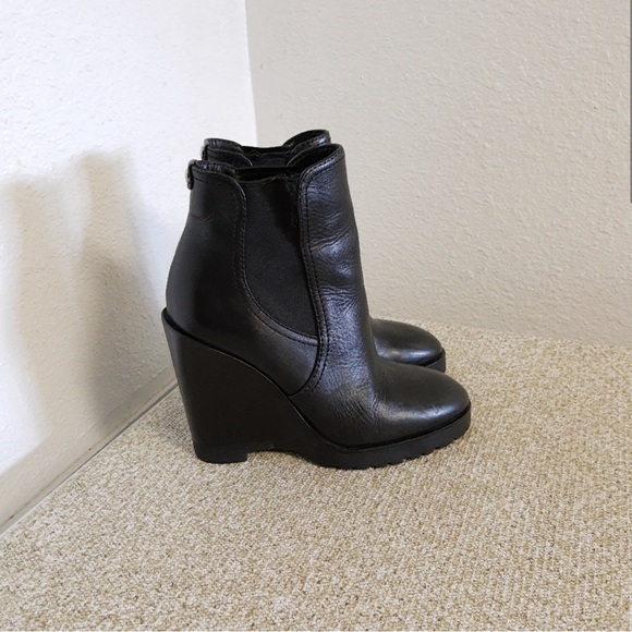 Michael Kors Thea Leather Wedge Boot, Size 7M  $30 $250 - Picture 4 of 12